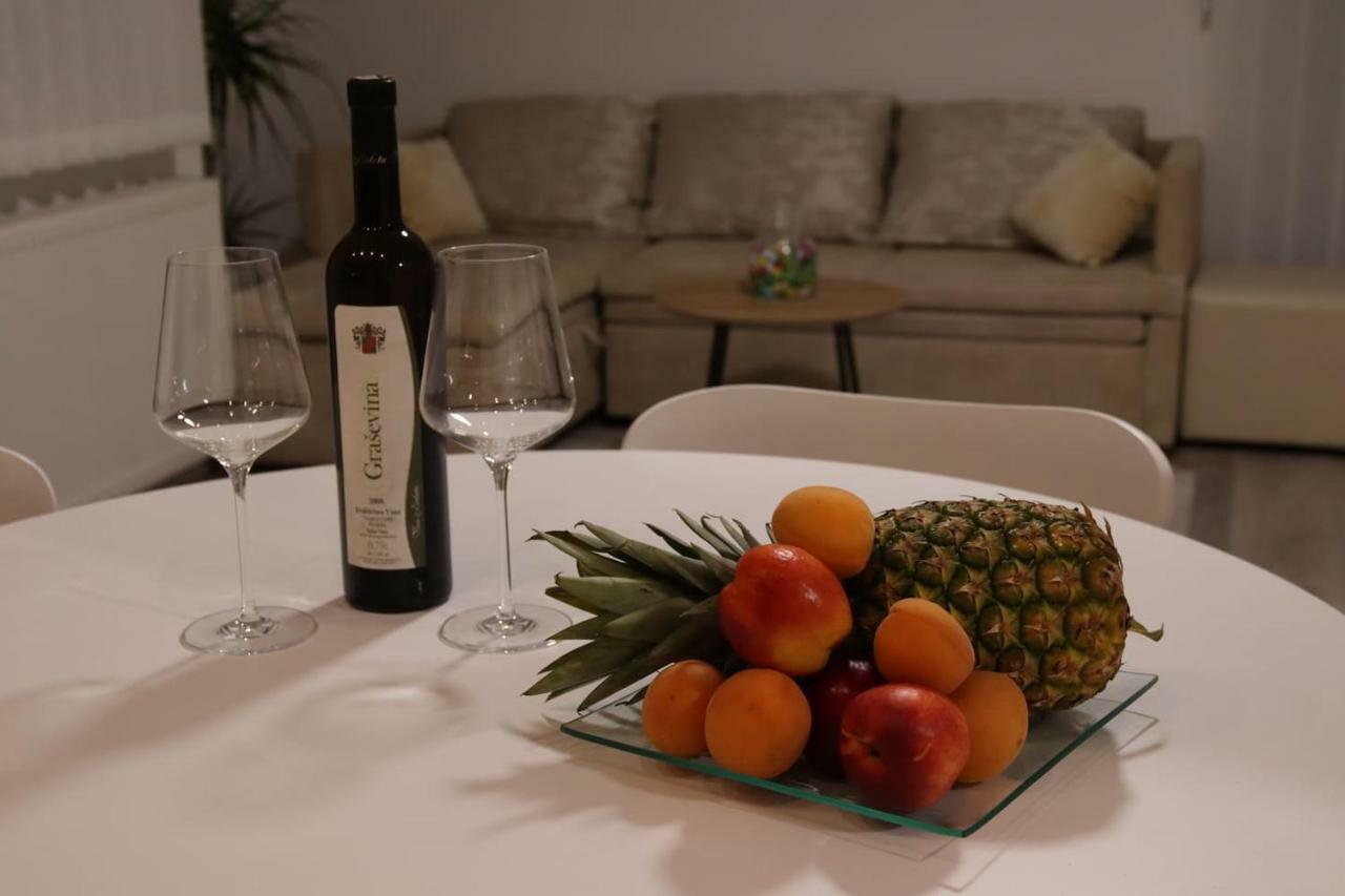 Apartman F&F Otočac Екстериор снимка