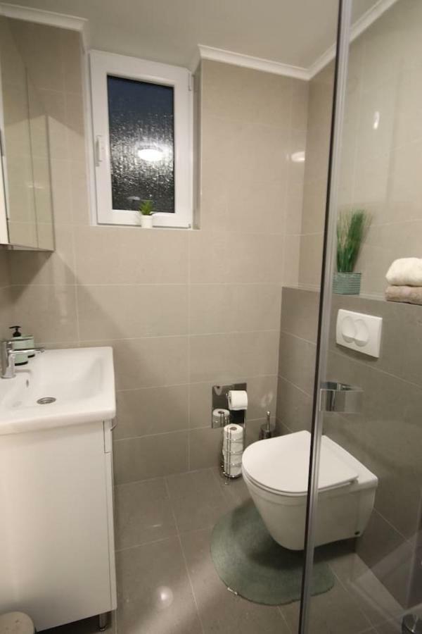 Apartman F&F Otočac Екстериор снимка
